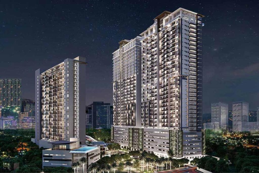 Condo Near Ayala Cebu City W Wifi Balcony Exterior photo