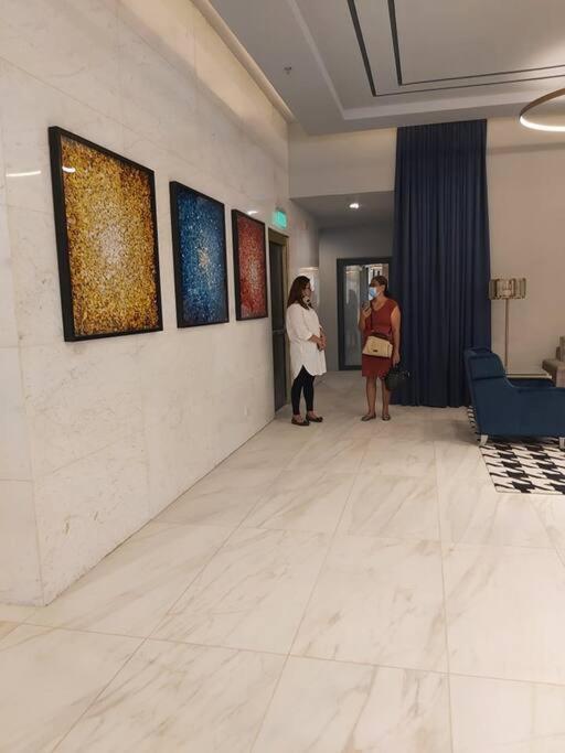 Condo Near Ayala Cebu City W Wifi Balcony Exterior photo